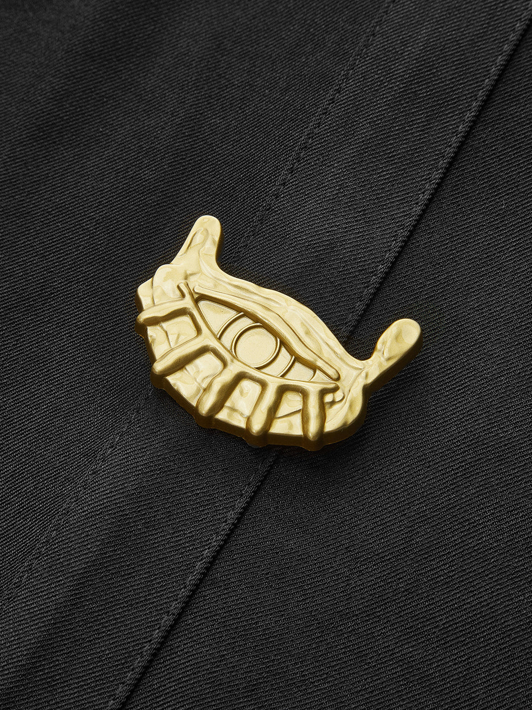 Wide Collar Button-Down Pleated Dress