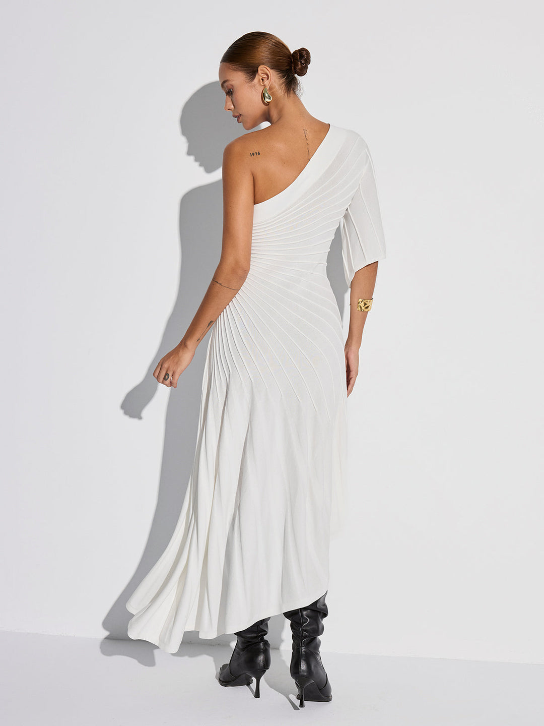 Asymmetric One-Shoulder Textured Sweater Dress