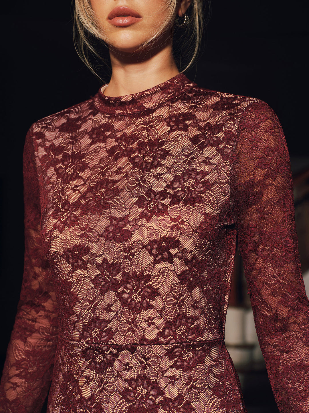 Lace Long Sleeve Fitted Backless Maxi Dress